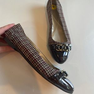 NWOB Naturalizer Flats in Brown/Burgandy